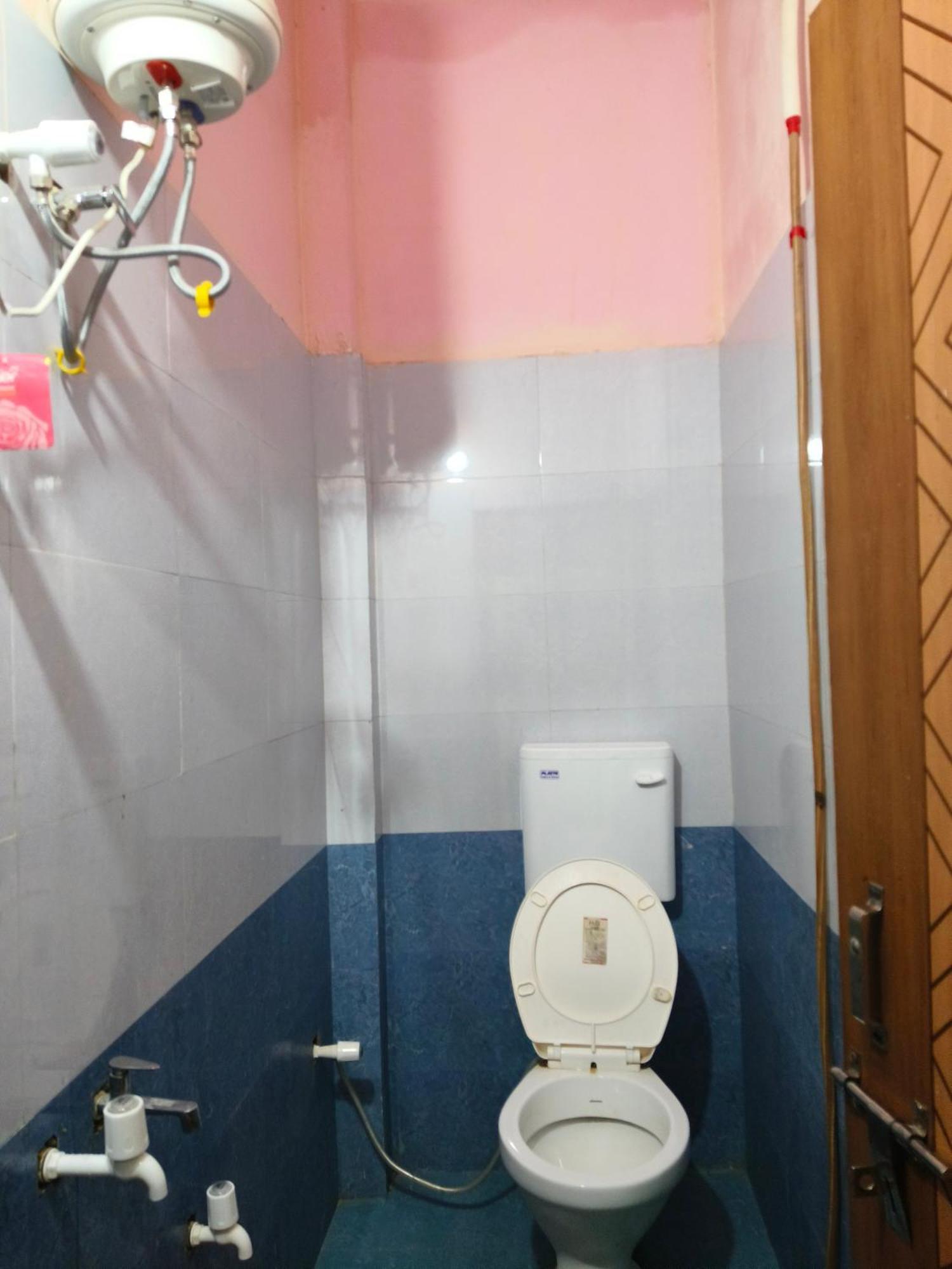 Rameshwar Dham Andhra Bhavan Naimisharanya المظهر الخارجي الصورة