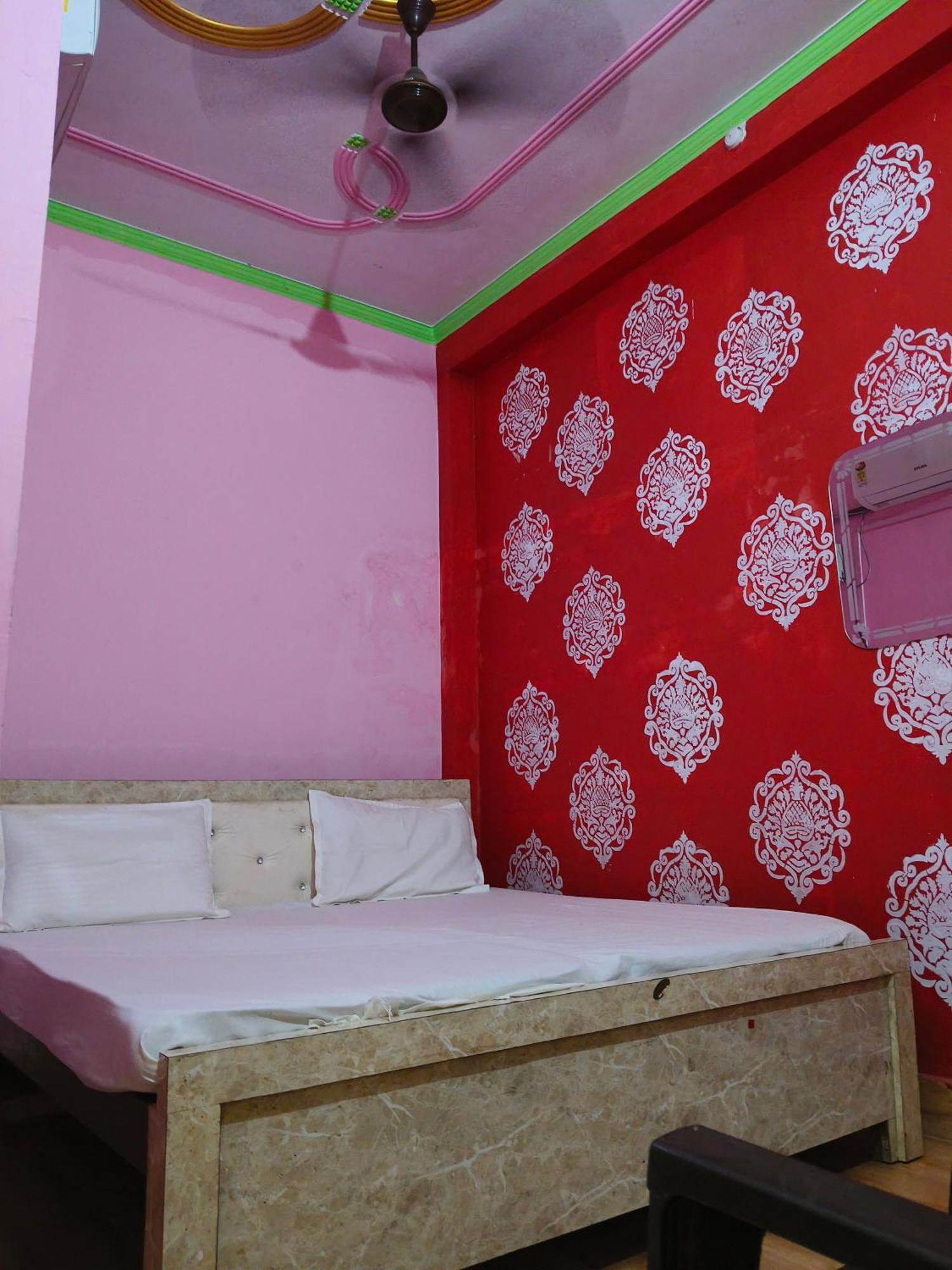Rameshwar Dham Andhra Bhavan Naimisharanya المظهر الخارجي الصورة